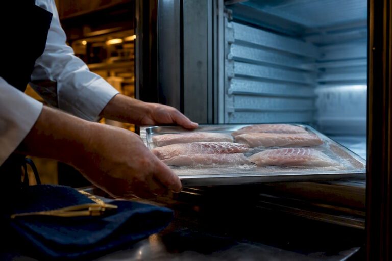 Cocina a 60 °C o congela a −20 °C para evitar anisakis en España